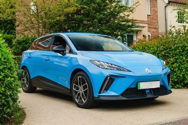 MG4 EV 51 kWh COMFORT 2025 hatchback eléctrico autonomía 350 km precio 26048 EUR - Cuba BDC ONE